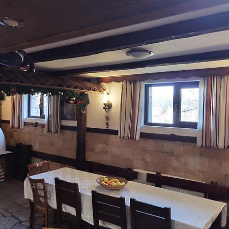 Mira Guest House Dobrinishte Bagian luar foto