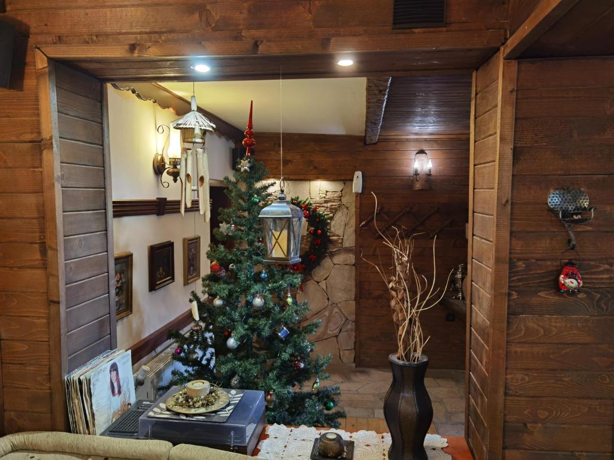 Mira Guest House Dobrinishte Bagian luar foto