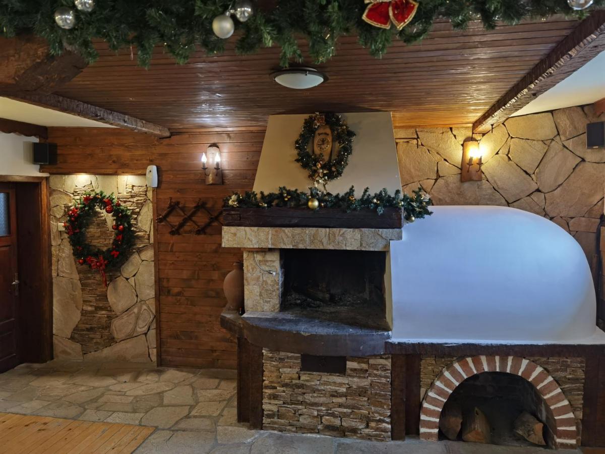 Mira Guest House Dobrinishte Bagian luar foto