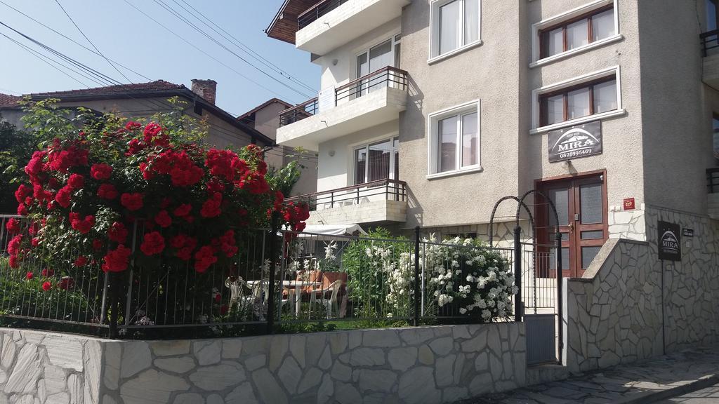 Mira Guest House Dobrinishte Bagian luar foto