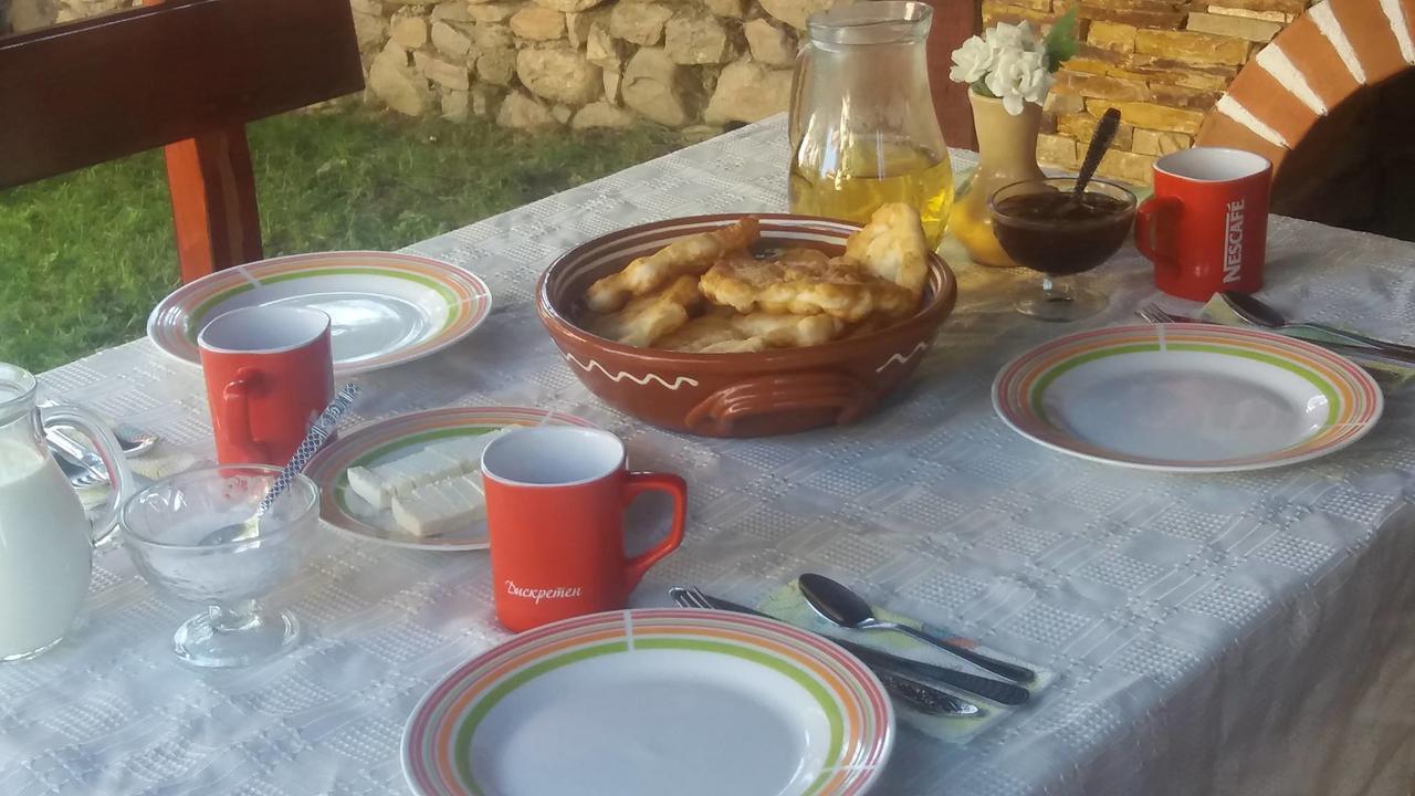 Mira Guest House Dobrinishte Bagian luar foto